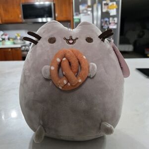 NEW PUSHEEN Plush with Pretzel